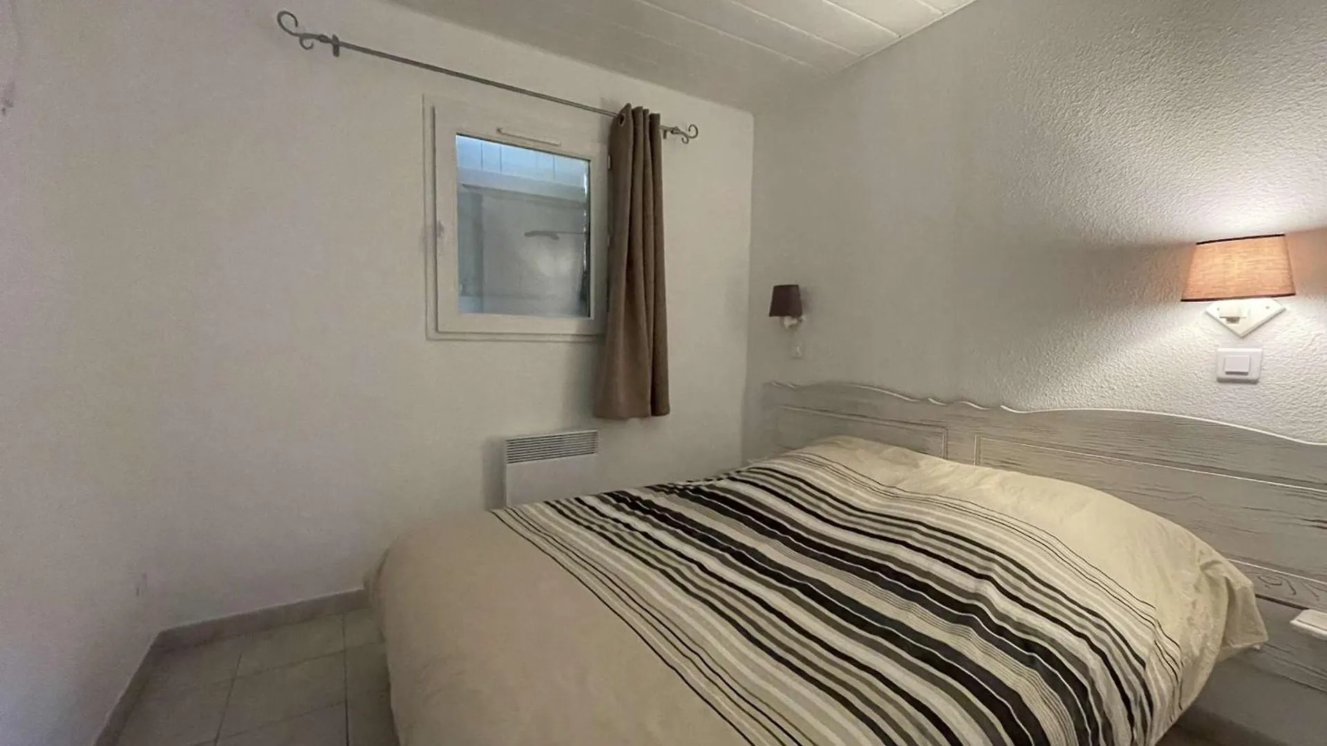 Maison T3 Climatisee Avec Piscine, Animaux Admis, Parking - Fr-1-382-215 Salavas Holiday home