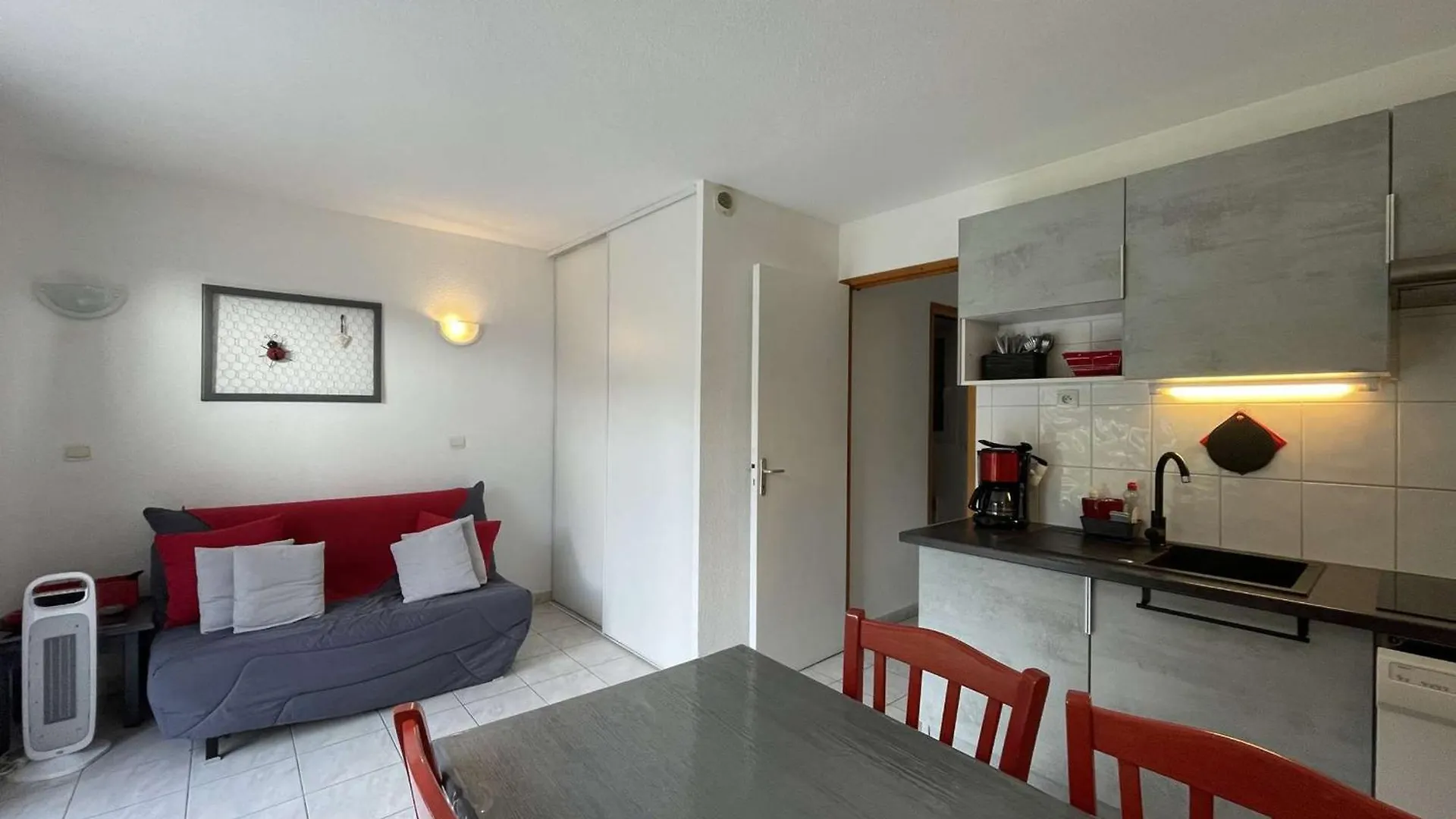 Holiday home Maison T3 Climatisee Avec Piscine, Animaux Admis, Parking - Fr-1-382-215 Salavas