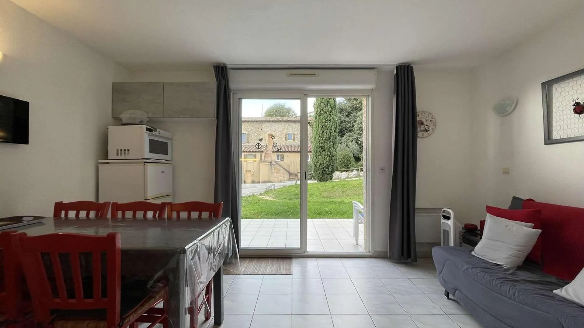 Maison T3 Climatisee Avec Piscine, Animaux Admis, Parking - Fr-1-382-215 Salavas