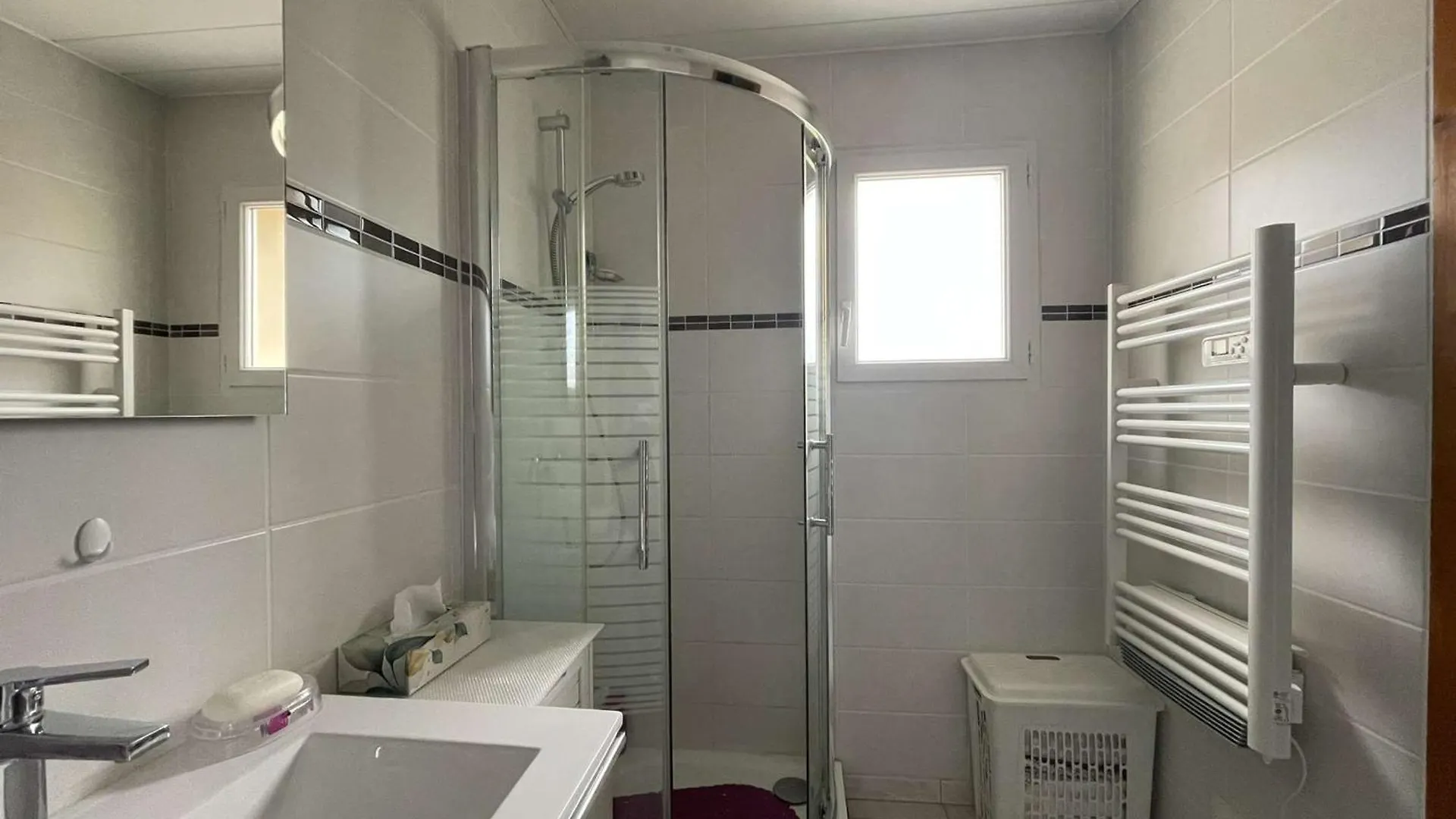 Maison T3 Climatisee Avec Piscine, Animaux Admis, Parking - Fr-1-382-215 Salavas